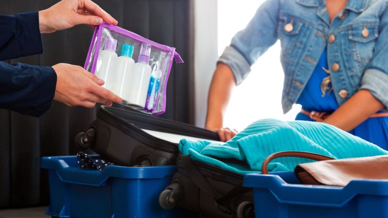 Havalimanlarında yeni dönem: AB harekete geçti sıvı yasağı esnetiliyor! İşte, yeni sınır…