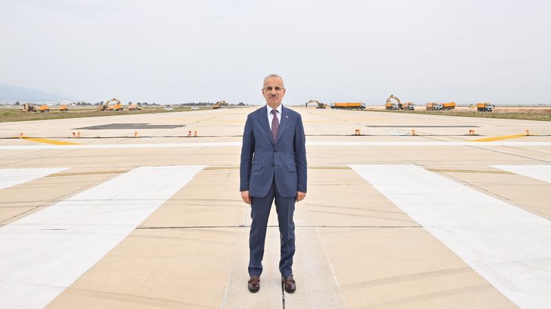 Abdulkadir Uraloğlu: Hatay Havalimanı'nın birinci etap çalışmalarında sona gelindi