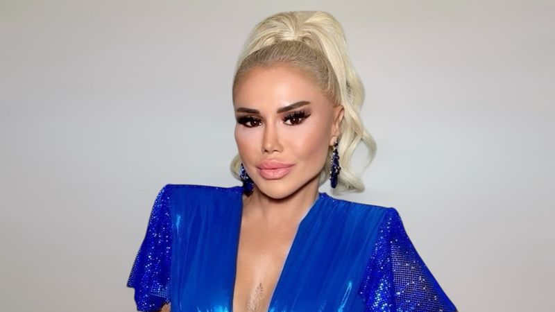 Şarkıcı Ceylan milyonluk teknesiyle Bodrum'da! Fotoğraflarını sosyal medyadan paylaştı