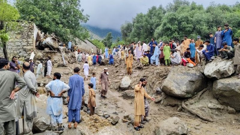 Pakistan'da sel ve heyelan: 219 can kaybı