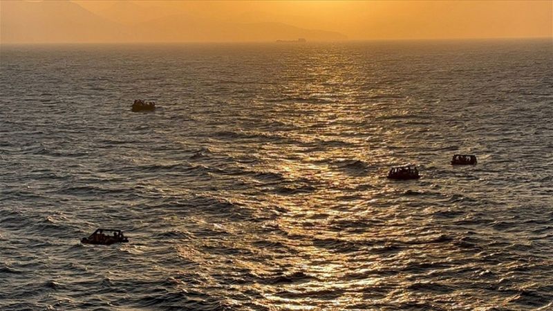 Muğla'da Yunanistan’ın ölüme ittiği 20’si çocuk 86 düzensiz göçmen kurtarıldı