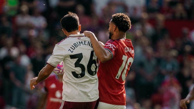 Altay Bayındır, ilk 11'de başladı! Arsenal, Manchester United'ı devirdi