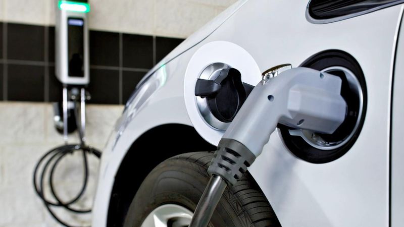 Elektrikli araba bataryasının ömrü ne kadardır? İşte yanıtı...