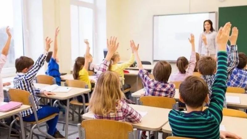 Sınıflarda cep telefonu yasağı: Hem öğrenci, hem öğretmen kullanamayacak