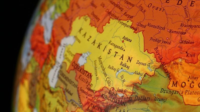 Kazakistan'da uçaklara lazer tutanlara 10 yıl hapis cezası