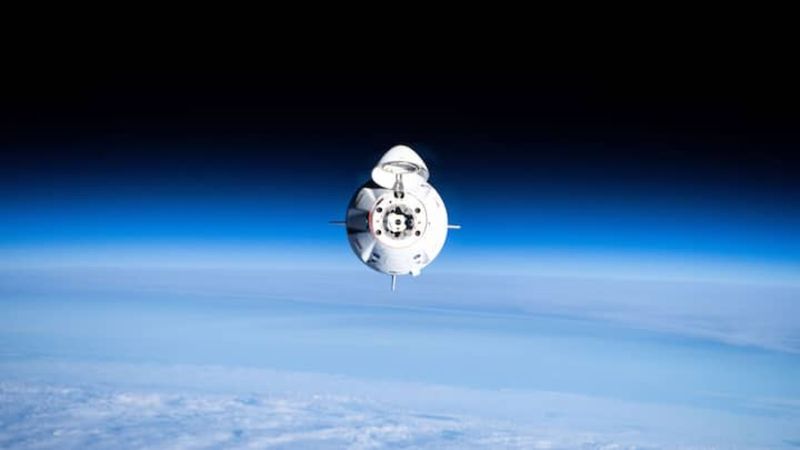 Dragon kapsülü, 2 tondan fazla malzemeyle uzay istasyonuna fırlatıldı
