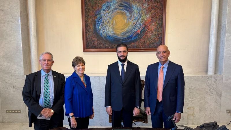 Suriye Cumhurbaşkanı Şara, Şam'da ABD'li üst düzey heyet ile bir araya geldi