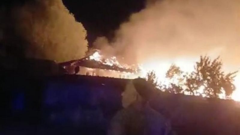 Kütahya'da köyde yangın: 7 yapı küle döndü