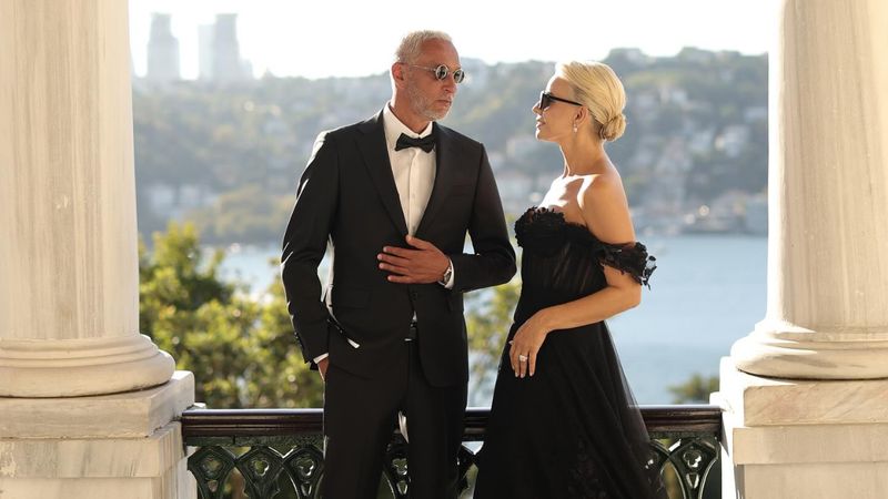 Esra Erol aşka geldi! Eşi Ali Özbir ile romantik pozlar verdi