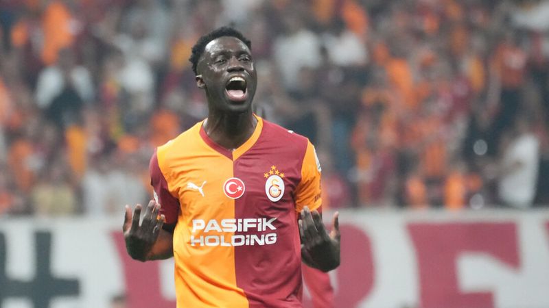 Davinson Sanchez, Galatasaray tarihine geçti