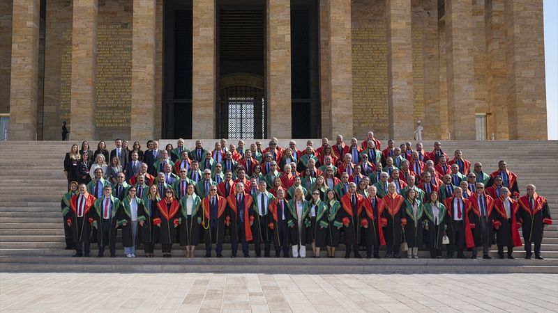 Yargıtay üyelerinden adli yıl açılışında Anıtkabir'e ziyaret