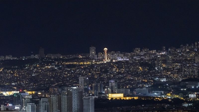 Ankara'da yoğun duman ve is kokusu hissedildi