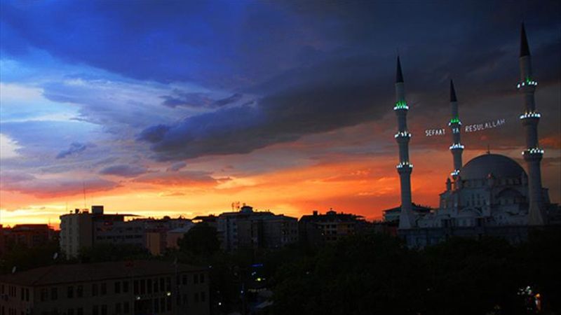 3 Eylül 2025 iftar saat kaçta? Mevlid Kandili iftar vakitleri: İstanbul, Ankara, İzmir...