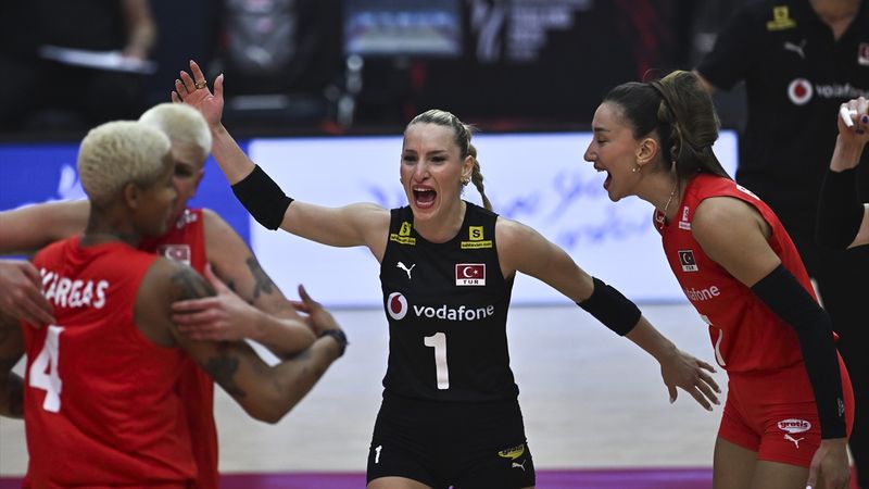 A Milli Kadın Voleybol Takımı, ABD'yi devirdi