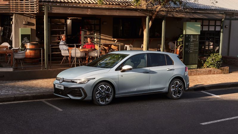 Yeni Volkswagen Golf test edilirken kameralara yakalandı
