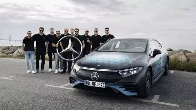 Mercedes'ten yeni rekor: Tek şarjla 1205 km