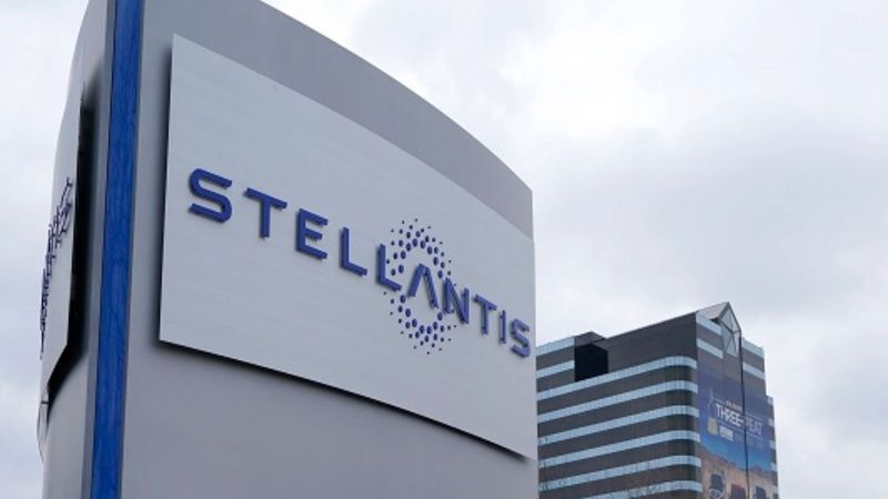 Stellantis harekete geçti: Devrilme riski taşıyan o otomobiller geri çağrılıyor!