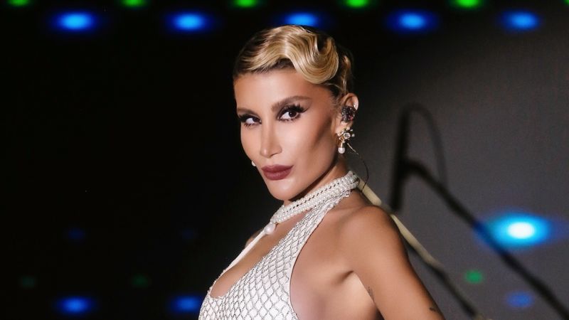 Ev kazası geçirmişti! Hastaneden taburcu olan İrem Derici, sahnelere döndü