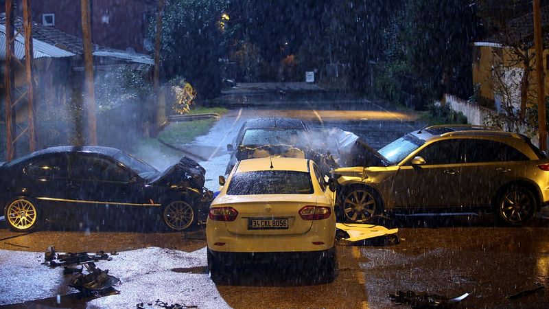 Kaza sahnelerindeki araçların özelliği ortaya çıktı! Meğer sıfır araçlar...