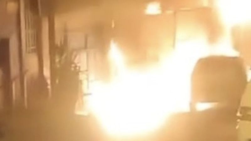 Kocaeli'de iş yerinde önce yangın çıktı sonra patlama oldu