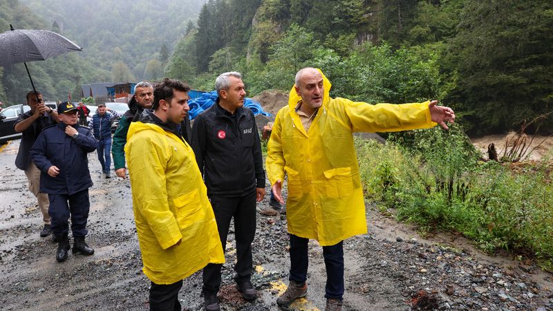 Rize Valisi İhsan Selim Baydaş’ın gece yarısı kararı büyük bir felaketi önledi