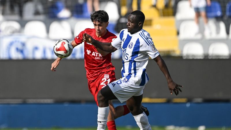 Yılmaz Vural, ilk maçını kaybetti! Pendikspor, Sarıyer'i iki golle geçti