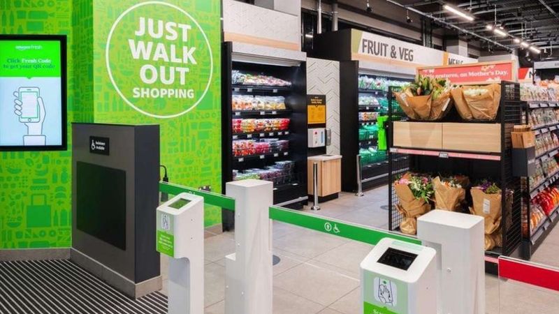 “Al-çık” sistemi tutmadı: Amazon’un kasasız marketleri tarihe karışıyor