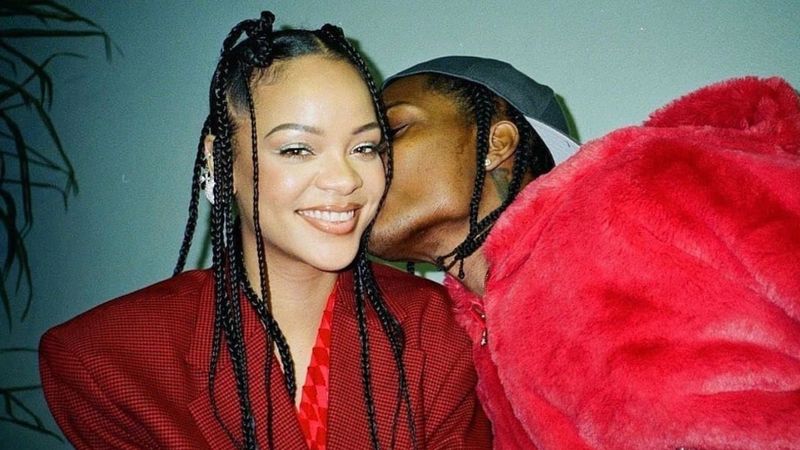 Rihanna 3. kez anne oldu! Bebeğin cinsiyetini açıkladı