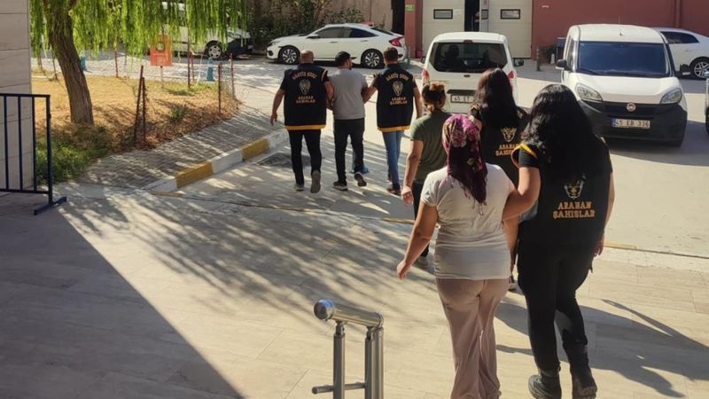 2'si kadın 3 firari Manisa'da aynı evde yakalandı