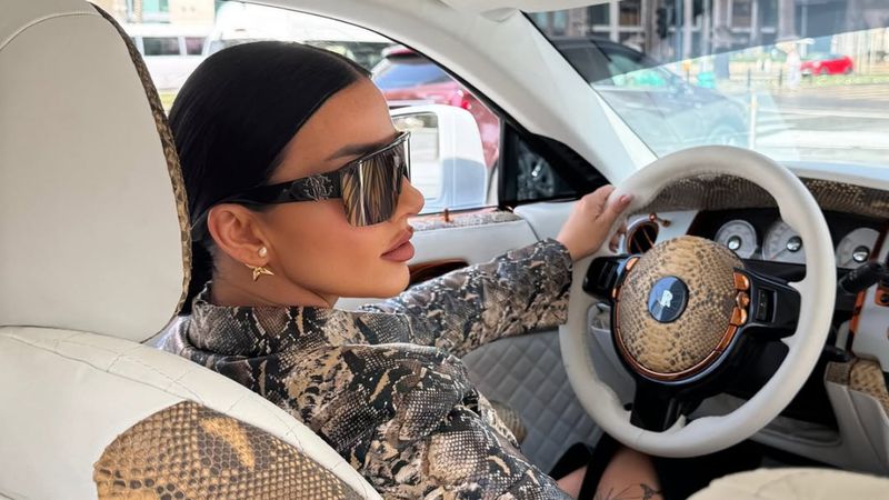Dubai'nin Fenomeni Kasia Vuorinen: Süper Arabaya Binmeden Önce İlk Yaptığı Şey Sizi Şaşırtacak...