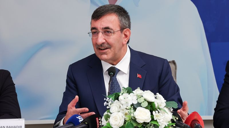 Cevdet Yılmaz: Enflasyon yıl sonunda daha makul bir düzeye doğru gidecek