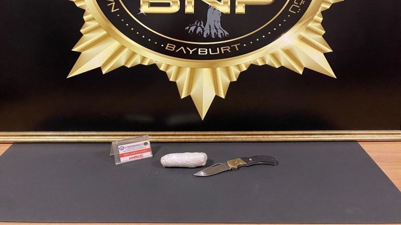 Bayburt'ta İran uyruklu 1 şüpheli uyuşturucu ticaretinden tutuklandı