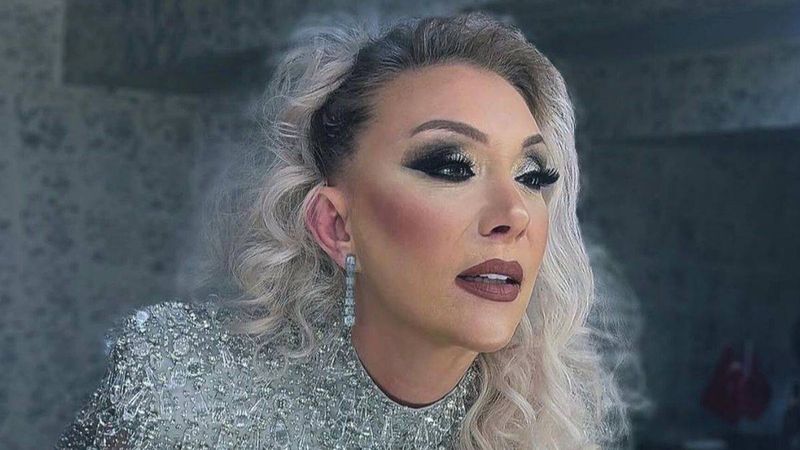 Yanında vefat etti! Güllü'nün kızı Tuyan Ülkem'e bakın: 