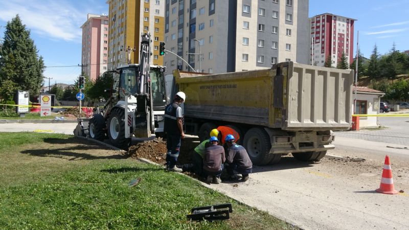 Kastamonu'da kazı sırasında patlayan doğalgaz borusu paniğe yol açtı