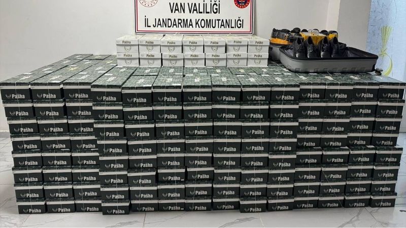 Van'da 799 çift gümrük kaçağı ayakkabı ele geçirildi