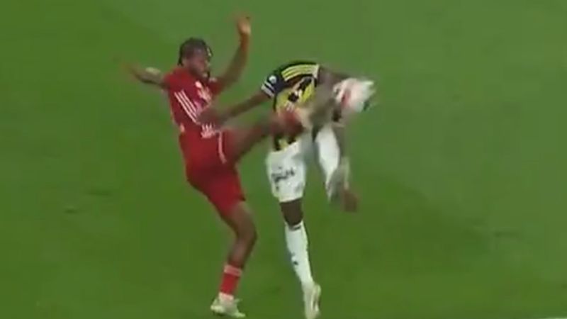 Fenerbahçe, Antalyaspor maçında penaltı kazandı