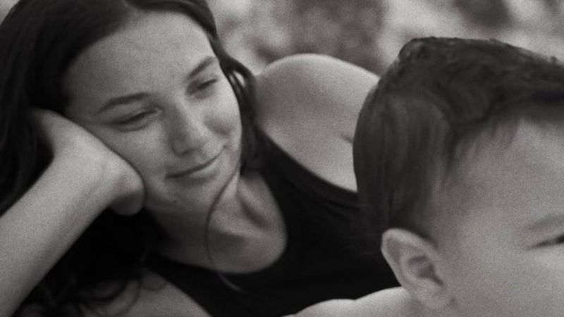 Kaan Yıldırım ile evli olan Pınar Deniz’den aile pozları! Oğlu Fikret Hakan’la karelerini paylaştı