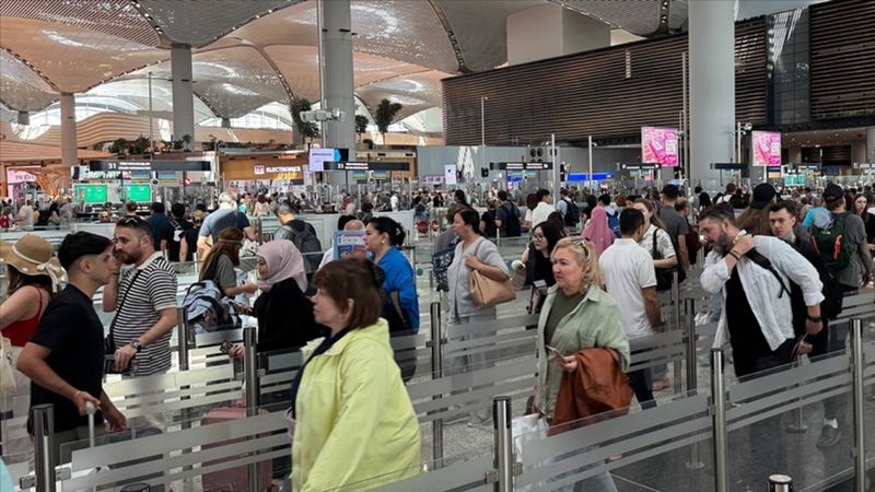 İstanbul'daki havalimanlarında uçan yolcu sayısı Türkiye nüfusundan fazla