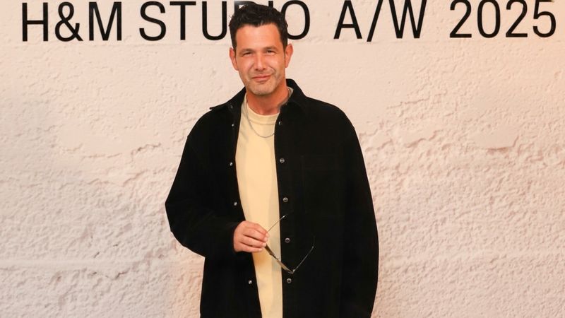 Stilistiyle aşk yaşıyor! Şarkıcı Keremcem aşka geldi