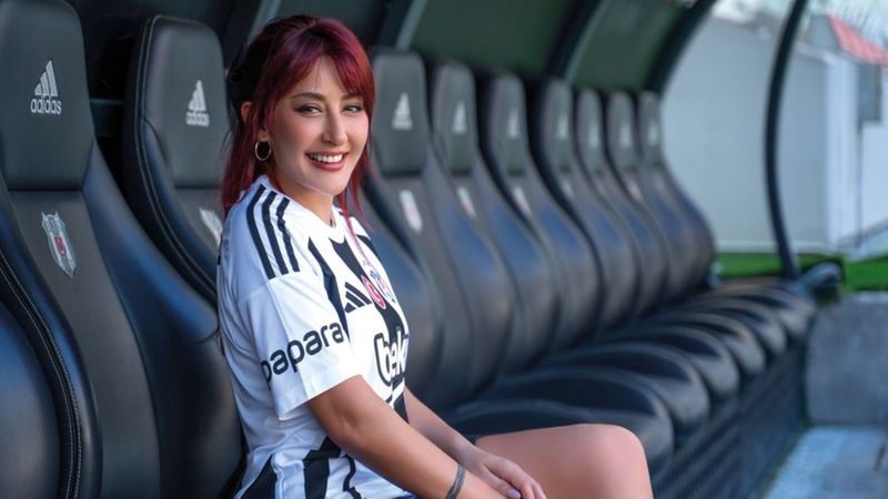 Şarkıcı Melek Mosso ve Serkan Sağdıç boşandı! Tek celsede bitti