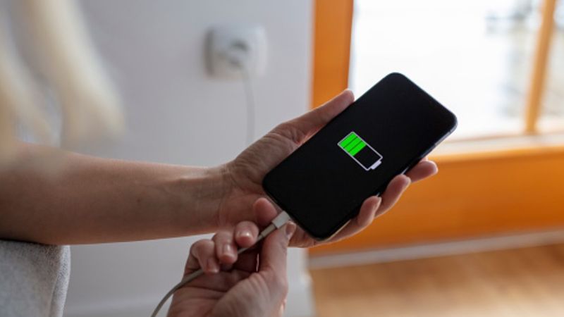 Telefonunuzdaki bu özellik şarjınızı bitiriyor: Devre dışı bırakın