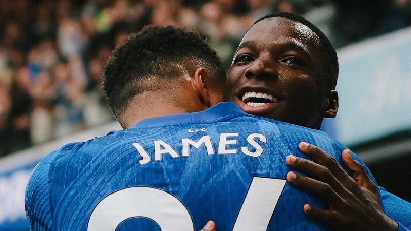 Chelsea, Liverpool'u son dakikada yıktı!