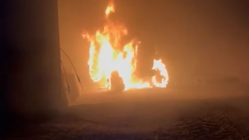 Konya'da traktör alev alev yandı