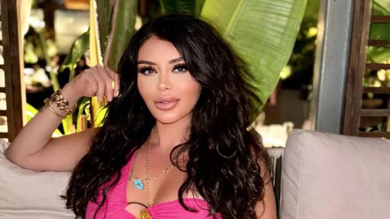 Ebru Polat adliye kombinini eleştirenlere cevap verdi: 