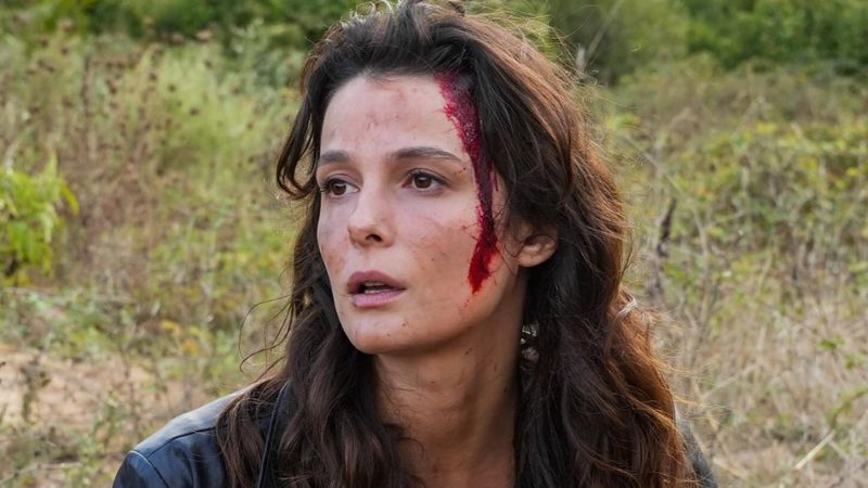 Büşra Develi aşka geldi! Sevgilisi Ralph Sason'la yeni poz