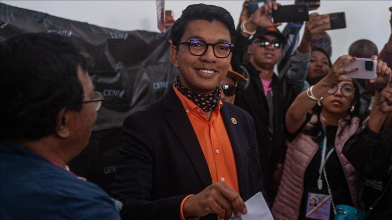 Madagaskar Cumhurbaşkanı Andry Rajoelina’nın ülkeden gizlice ayrıldığı iddia edildi