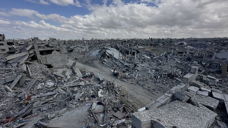 Gazze'de can kaybı son 24 saatte 44 artarak 67 bin 913’e çıktı