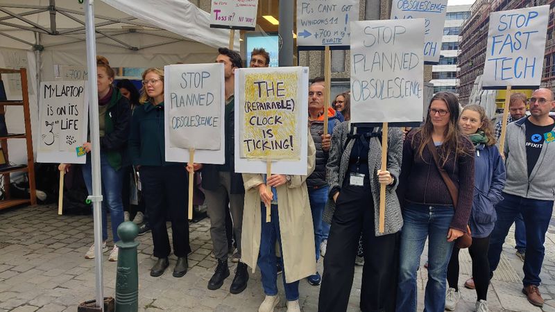 Windows 10 desteği sona ermişti: Kullanıcılar, Microsoft'u protesto ediyor