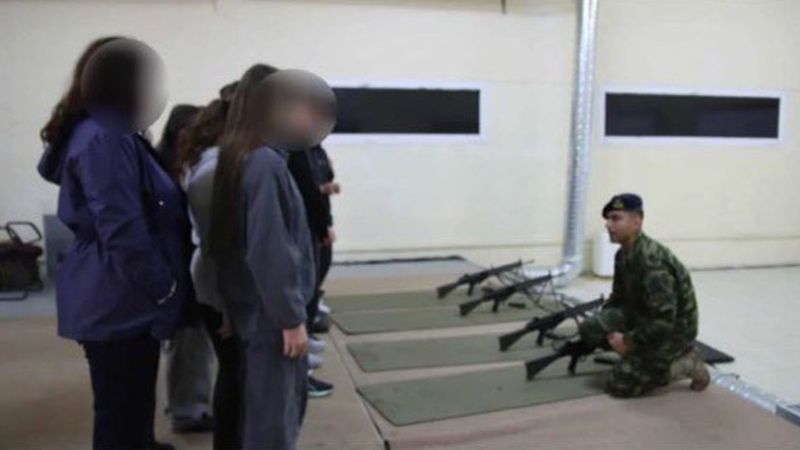 Yunanistan’da lise öğrencilerine simülasyonda atış eğitimi