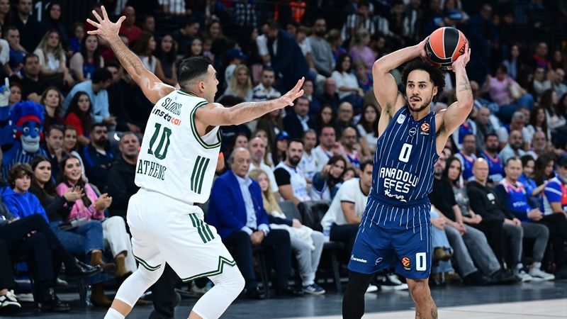 Anadolu Efes evinde Panathinaikos'a yenildi